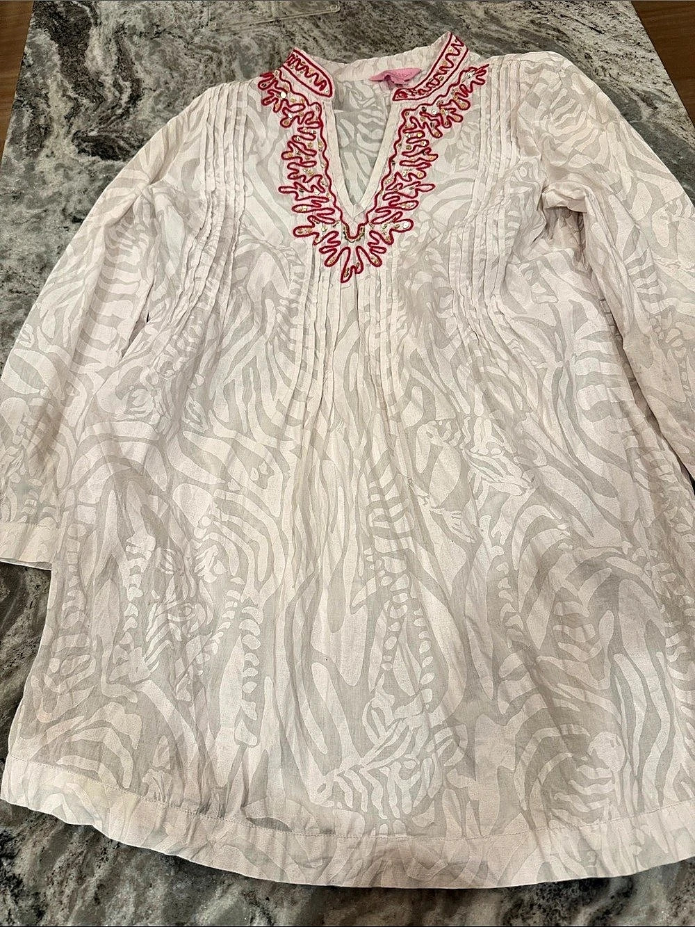 Lilly Pulitzer Embroidered Tunic in Pink & White Size Small Like New cover up